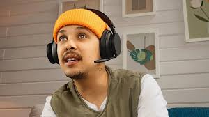 The Xbox Wireless Headset receives microphone and battery life upgrades